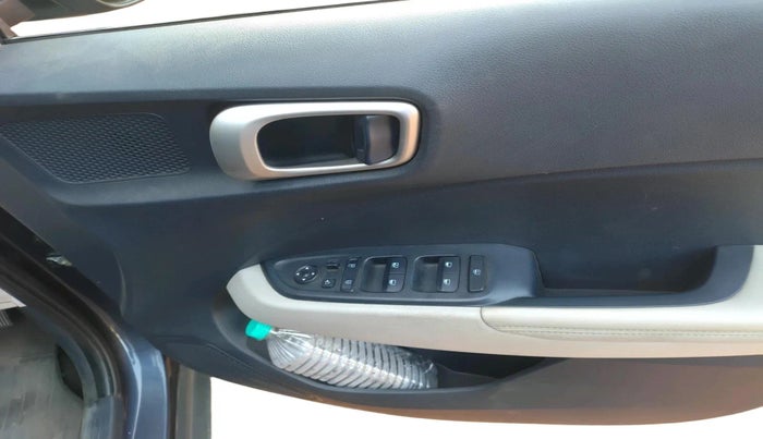 2019 Hyundai VENUE SX PLUS 1.0 TURBO DCT, Petrol, Automatic, 74,197 km, interior