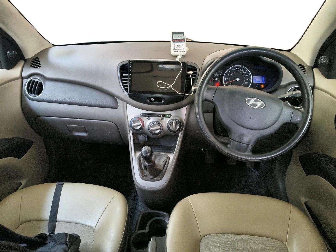 2013 Hyundai i10 MAGNA 1.2, Petrol, Manual, 74,428 km, interior