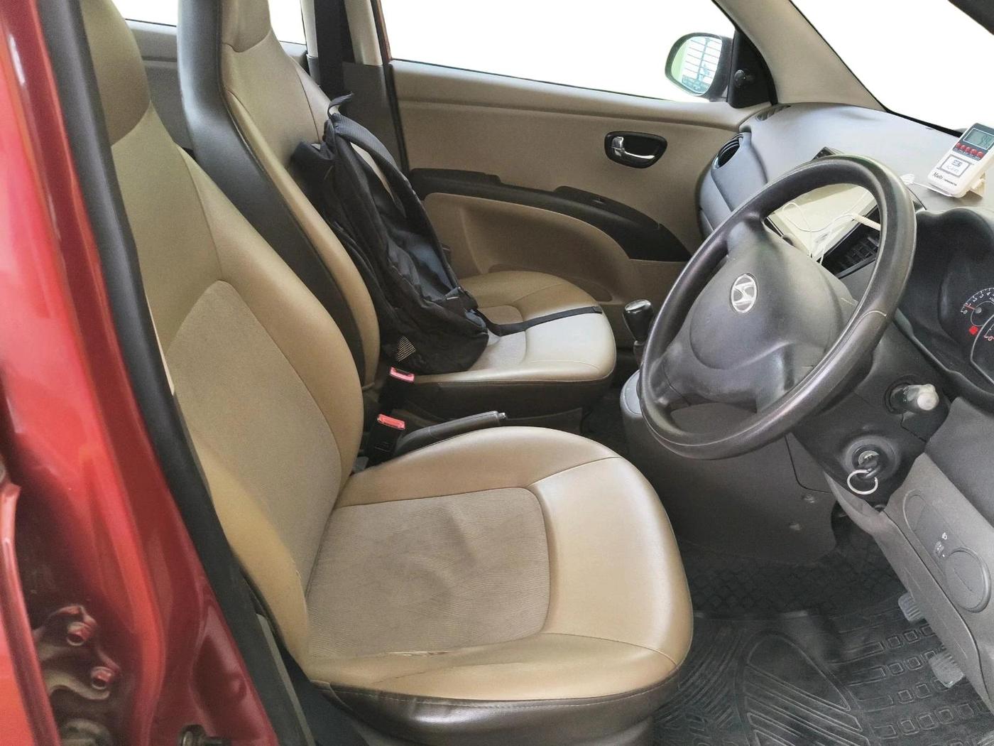 2013 Hyundai i10 MAGNA 1.2, Petrol, Manual, 74,428 km, interior