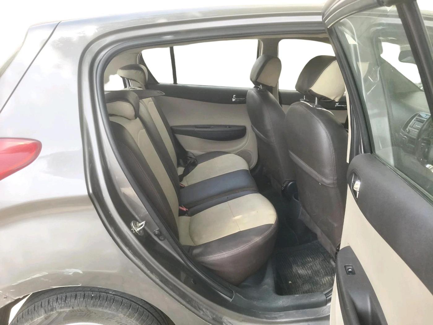 2012 Hyundai i20 SPORTZ 1.4 CRDI, Diesel, Manual, 78,321 km, interior