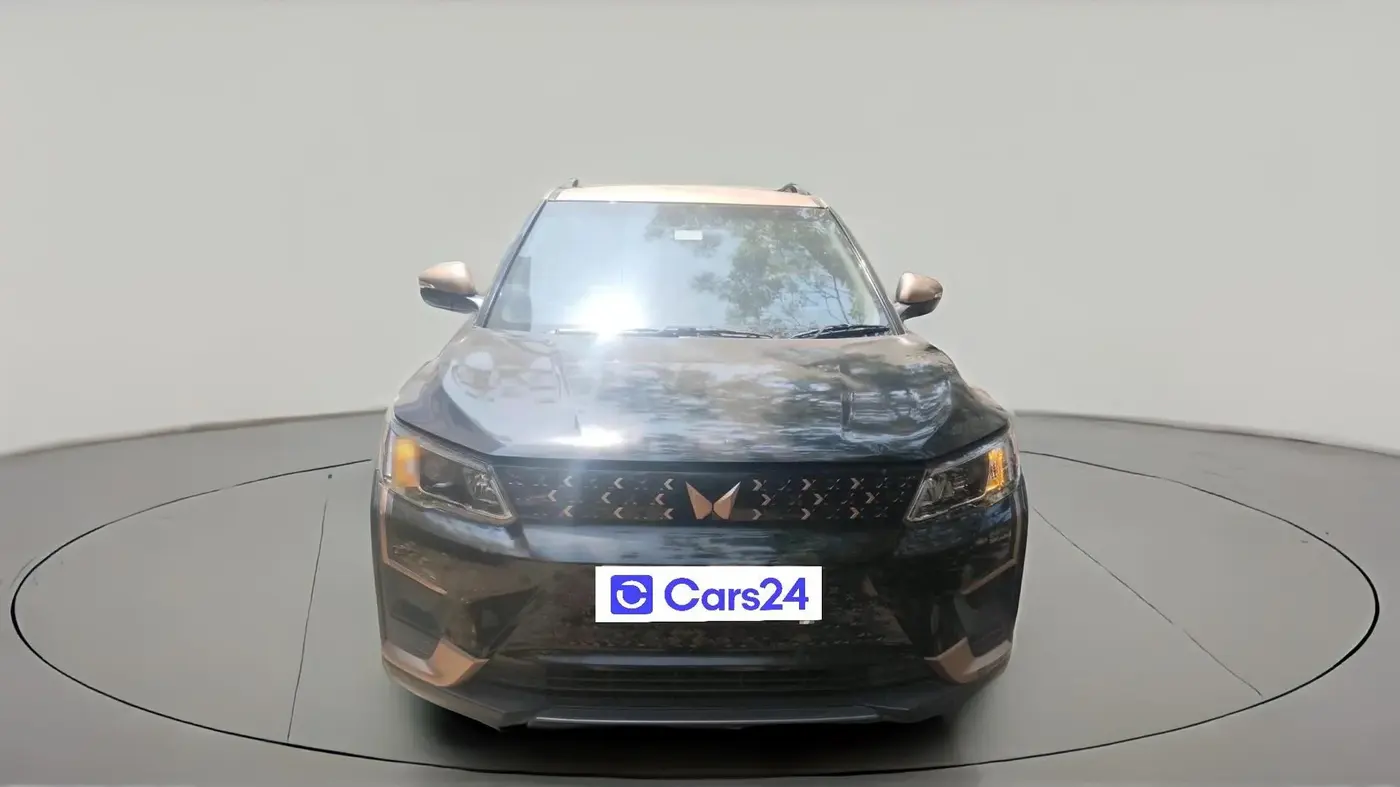 2023 Mahindra XUV400 EL 7.2 KW, Electric, Automatic, 33,252 km, exterior