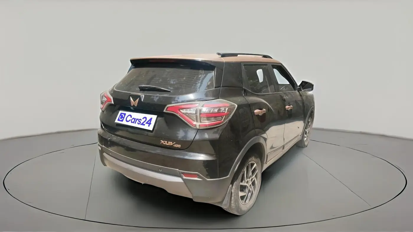 2023 Mahindra XUV400 EL 7.2 KW, Electric, Automatic, 33,252 km, exterior