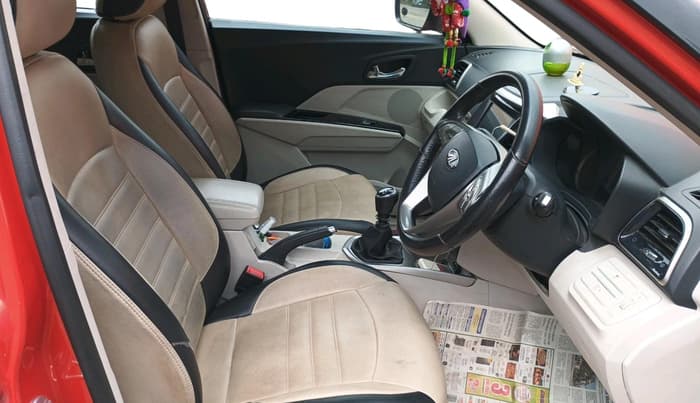 2019 Mahindra XUV300 W8 1.2 PETROL, Petrol, Manual, 59,218 km, interior