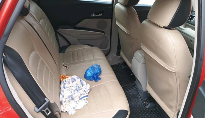 2019 Mahindra XUV300 W8 1.2 PETROL, Petrol, Manual, 59,218 km, interior