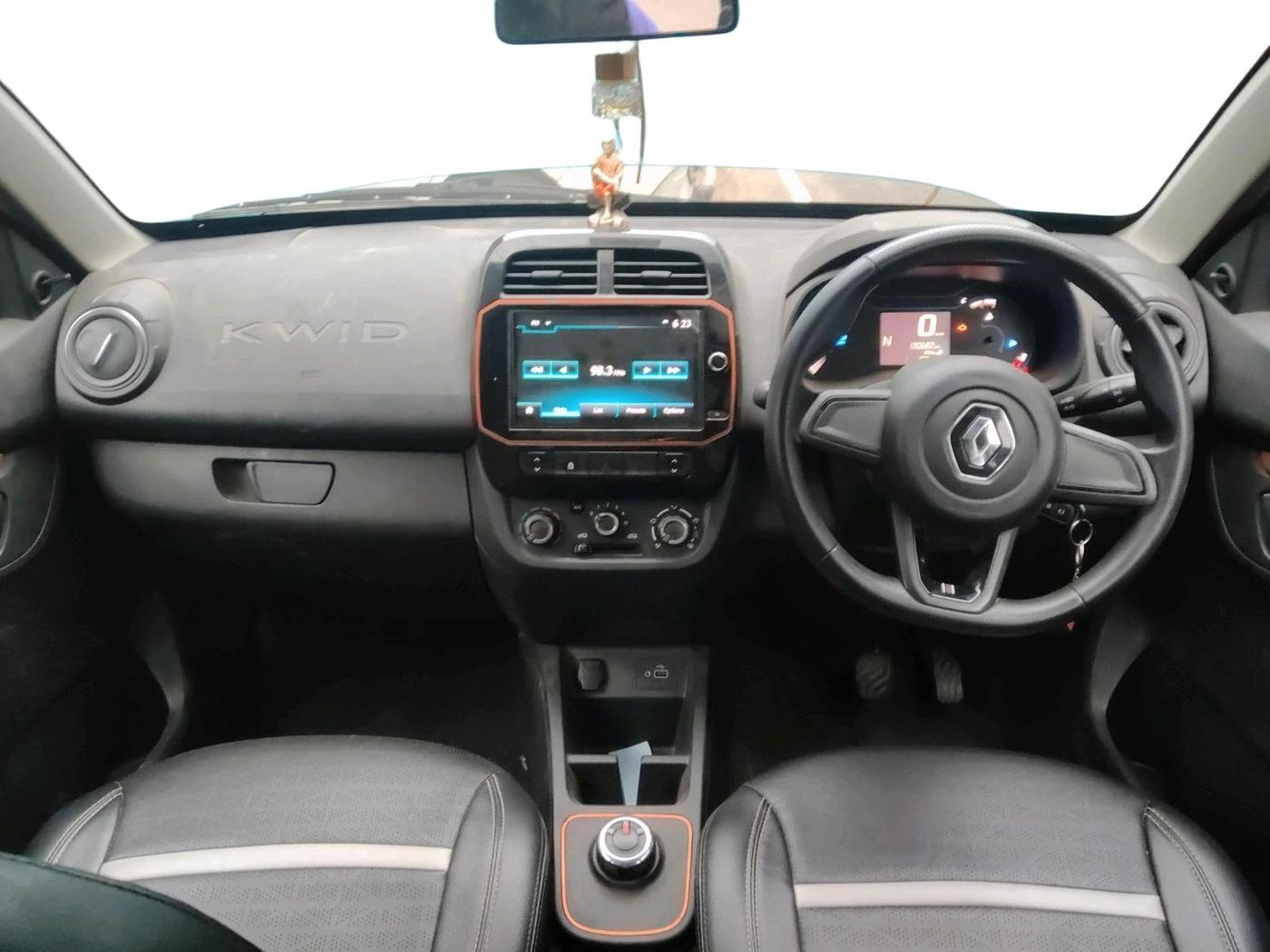 2020 Renault Kwid CLIMBER 1.0 AMT (O), Petrol, Automatic, 1,30,683 km, interior