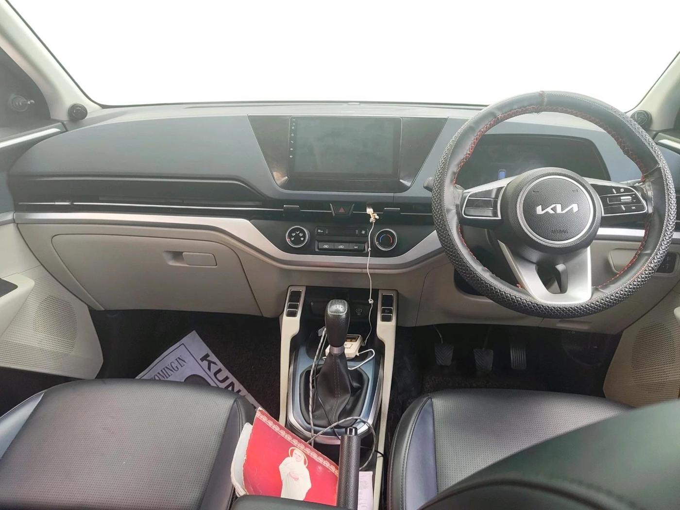 2023 KIA CARENS PREMIUM 1.5 PETROL 7 STR, Petrol, Manual, 39,641 km, interior