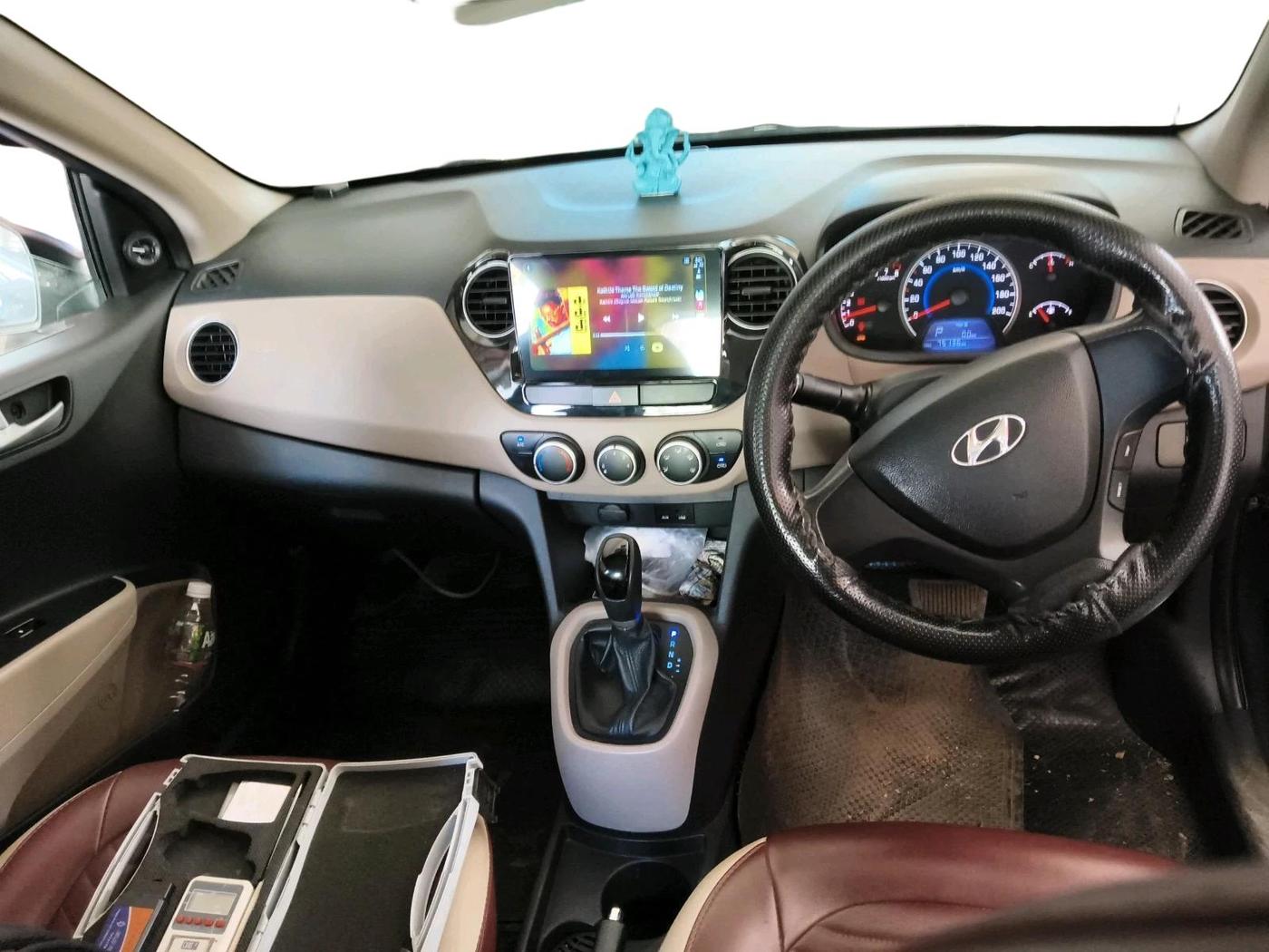 2014 Hyundai Grand i10 SPORTZ AT 1.2 KAPPA VTVT, Petrol, Automatic, 75,136 km, interior