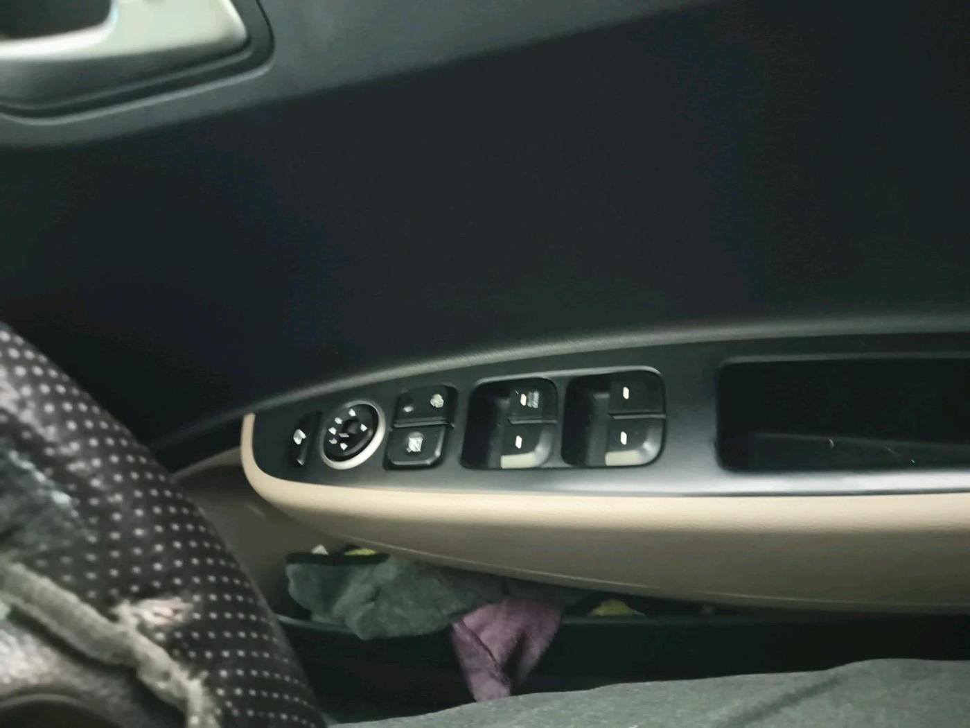 2014 Hyundai Grand i10 SPORTZ AT 1.2 KAPPA VTVT, Petrol, Automatic, 75,136 km, interior