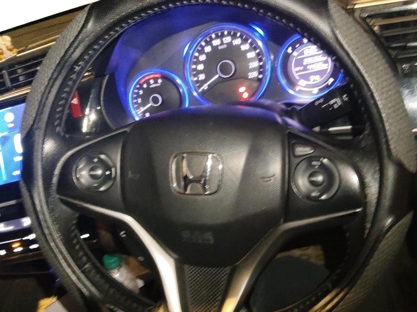 2014 Honda City 1.5L I-DTEC VX, Diesel, Manual, 2,35,266 km, interior