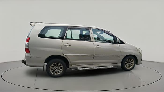 2012 Toyota Innova GX 2.5 7 STR, Diesel, Manual, 2,44,020 km, exterior