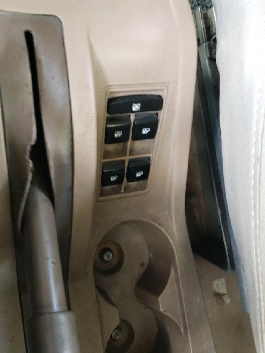 2013 Mahindra Bolero ZLX BS-III, Diesel, Manual, 3,82,333 km, interior