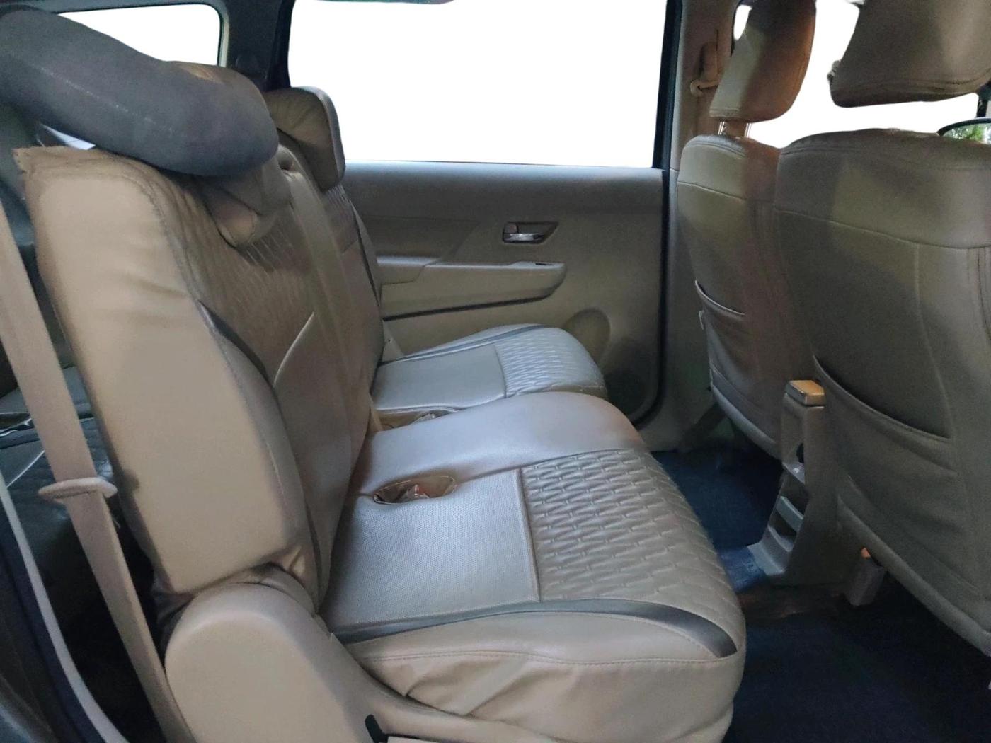 2019 Maruti Ertiga ZXI+ SHVS, Petrol, Manual, 41,940 km, interior
