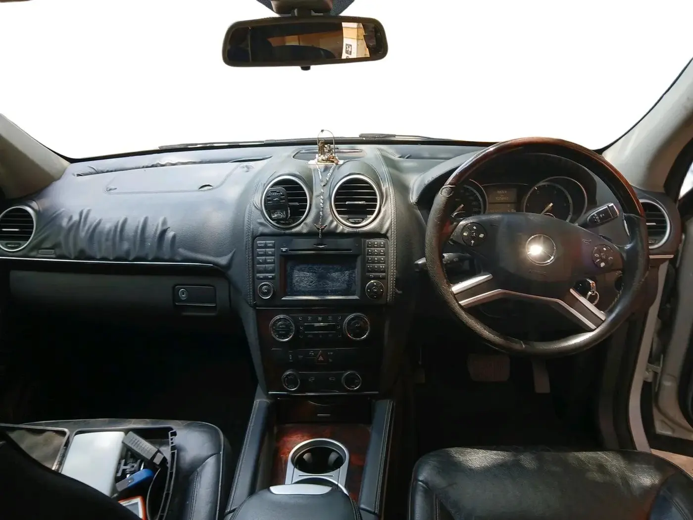 2010 Mercedes Benz GL Class 350 CDI BLUE EFFICIENCY, Diesel, Automatic, 1,55,898 km, interior