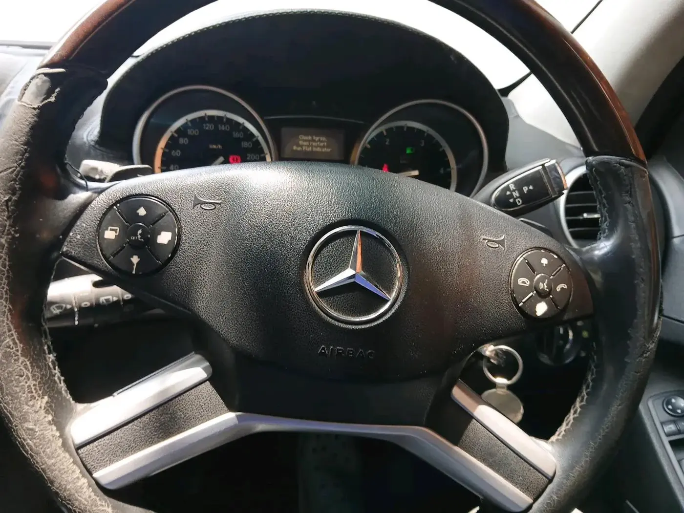 2010 Mercedes Benz GL Class 350 CDI BLUE EFFICIENCY, Diesel, Automatic, 1,55,898 km, interior