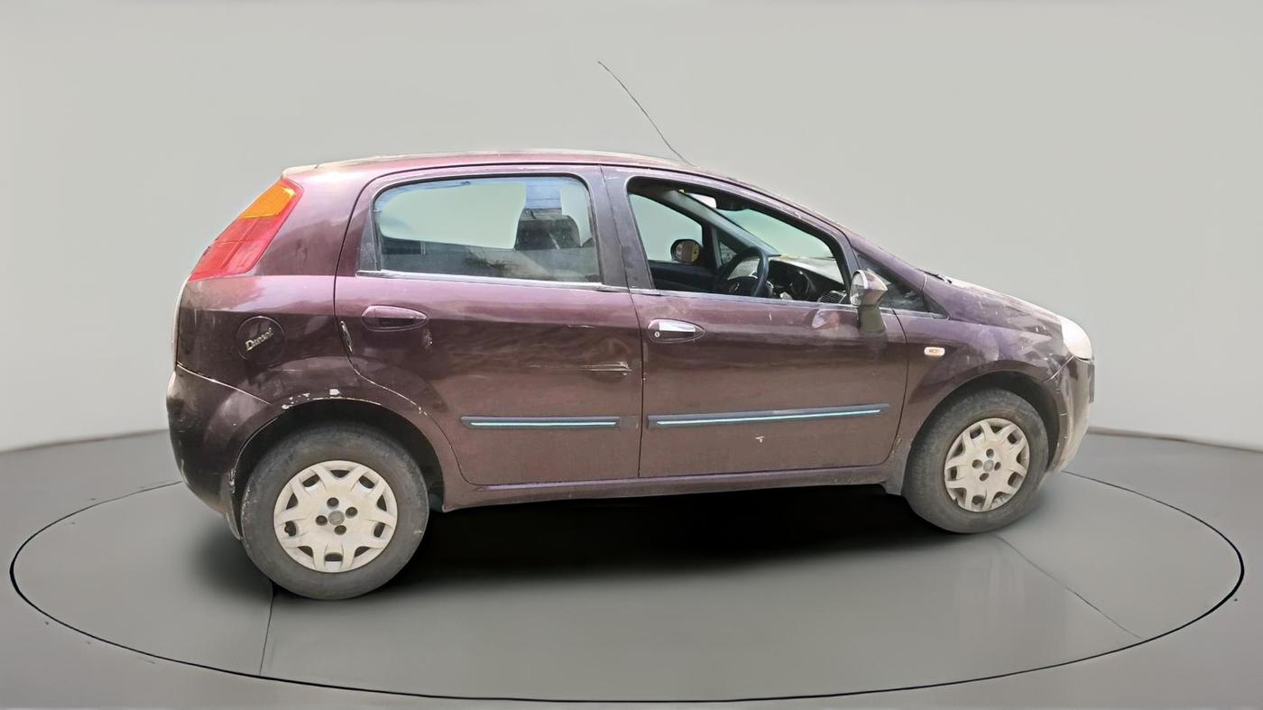 2012 Fiat Grand Punto DYNAMIC 1.3, Diesel, Manual, 1,00,000 km, exterior