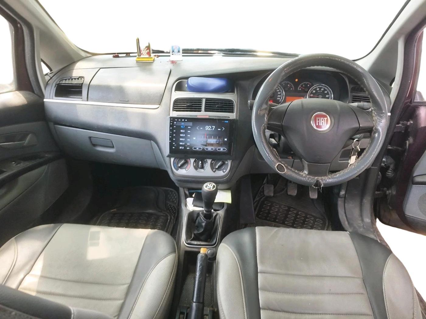 2012 Fiat Grand Punto DYNAMIC 1.3, Diesel, Manual, 1,00,000 km, interior
