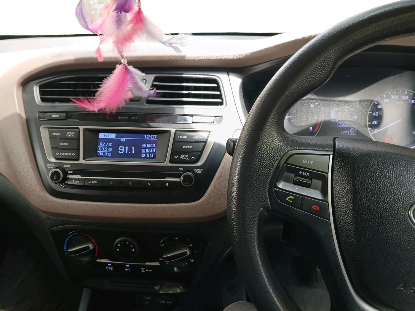 2017 Hyundai Elite i20 SPORTZ 1.2, Petrol, Manual, 1,19,730 km, interior