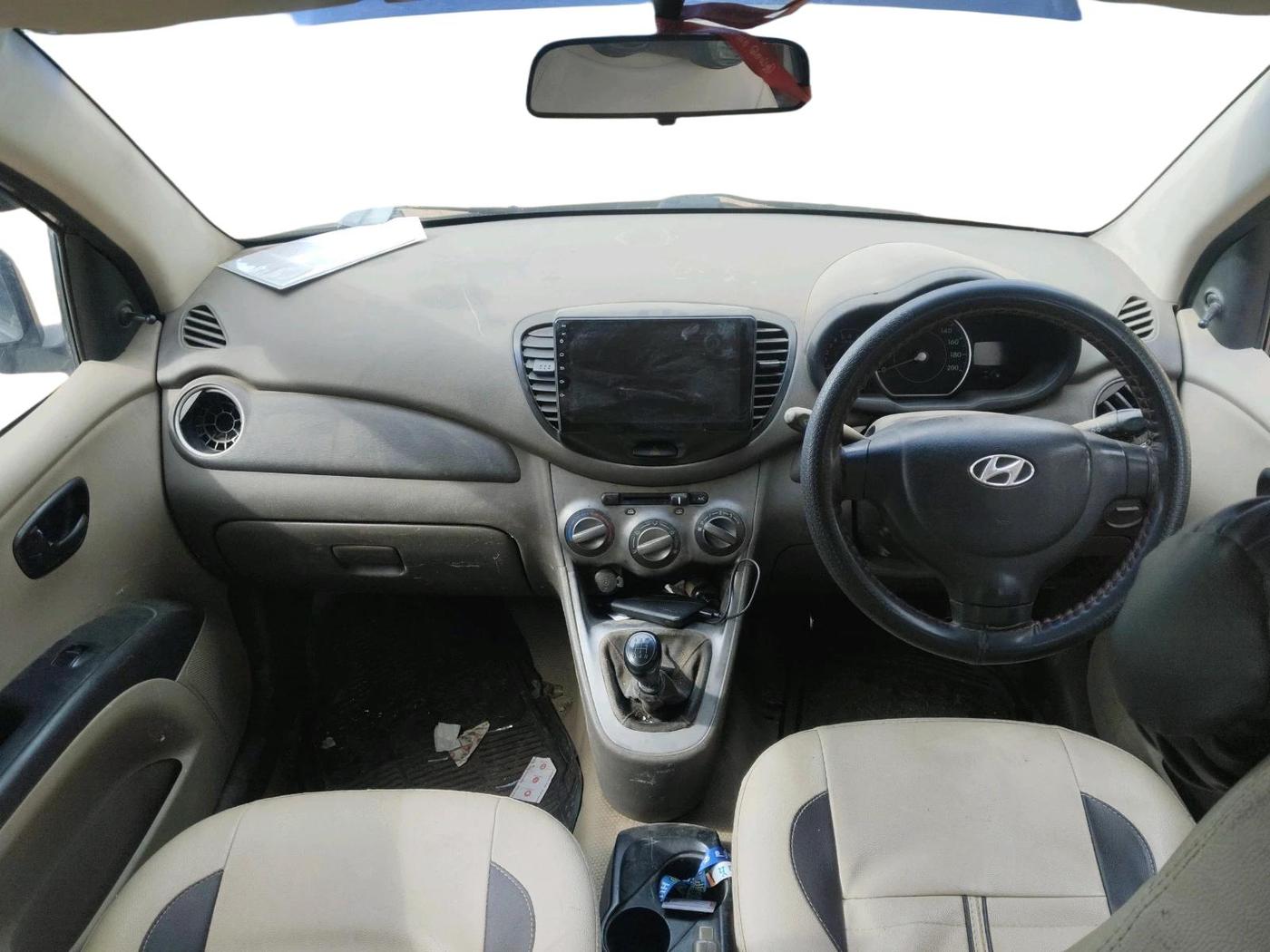 2011 Hyundai i10 ERA 1.1, Petrol, Manual, 68,252 km, interior