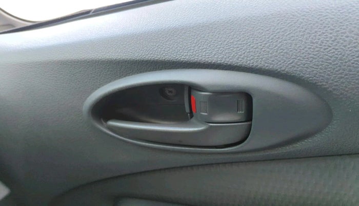 2012 Toyota Etios Liva G, Petrol, Manual, 57,904 km, interior