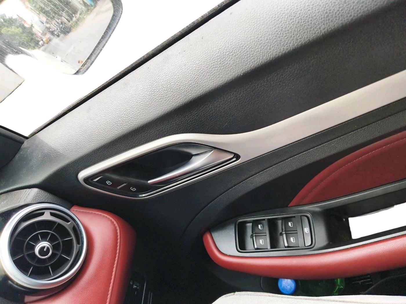 2023 MG ASTOR SHARP 1.5 MT, Petrol, Manual, 34,196 km, interior