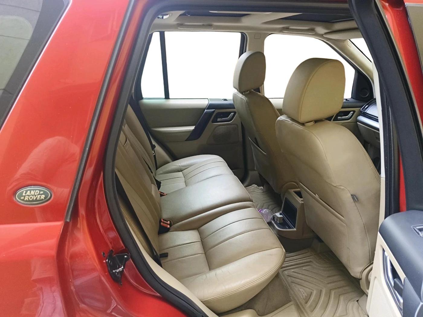 2012 Landrover Freelander 2 TD4 SE, Diesel, Automatic, 1,36,593 km, interior