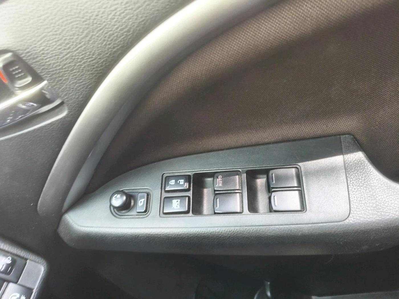 2024 Maruti BREZZA ZXI + SMART HYBRID, Petrol, Manual, 22,530 km, interior