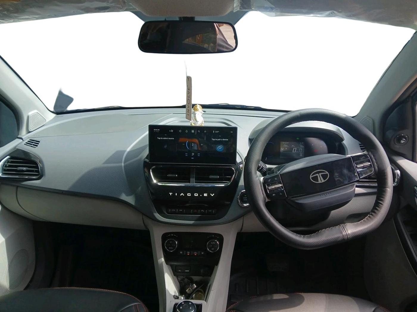 2026 Tata TIAGO EV XZ PLUS TECH LUX LONG RANGE FAST CHARGER, Electric, Automatic, 1,298 km, interior