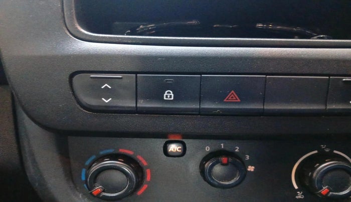 2021 Renault Kwid RXL 1.0 AMT, Petrol, Automatic, 25,286 km, interior