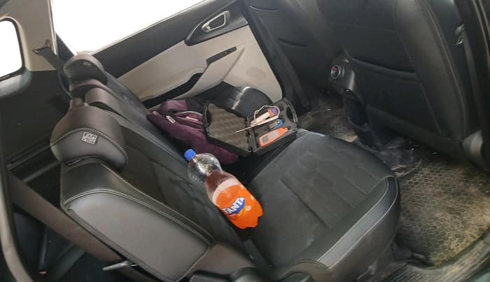 2025 KIA Carens Clavis HTK Plus (O) 1.5 Turbo Petrol MT, Petrol, Manual, 12,202 km, interior