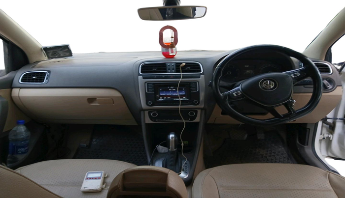 2016 Volkswagen Vento 1.2 TSI HIGHLINE PLUS AT, Petrol, Automatic, 86,077 km, interior