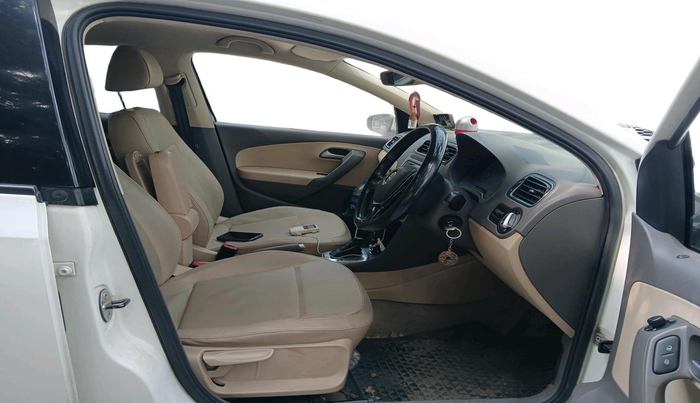 2016 Volkswagen Vento 1.2 TSI HIGHLINE PLUS AT, Petrol, Automatic, 86,077 km, interior