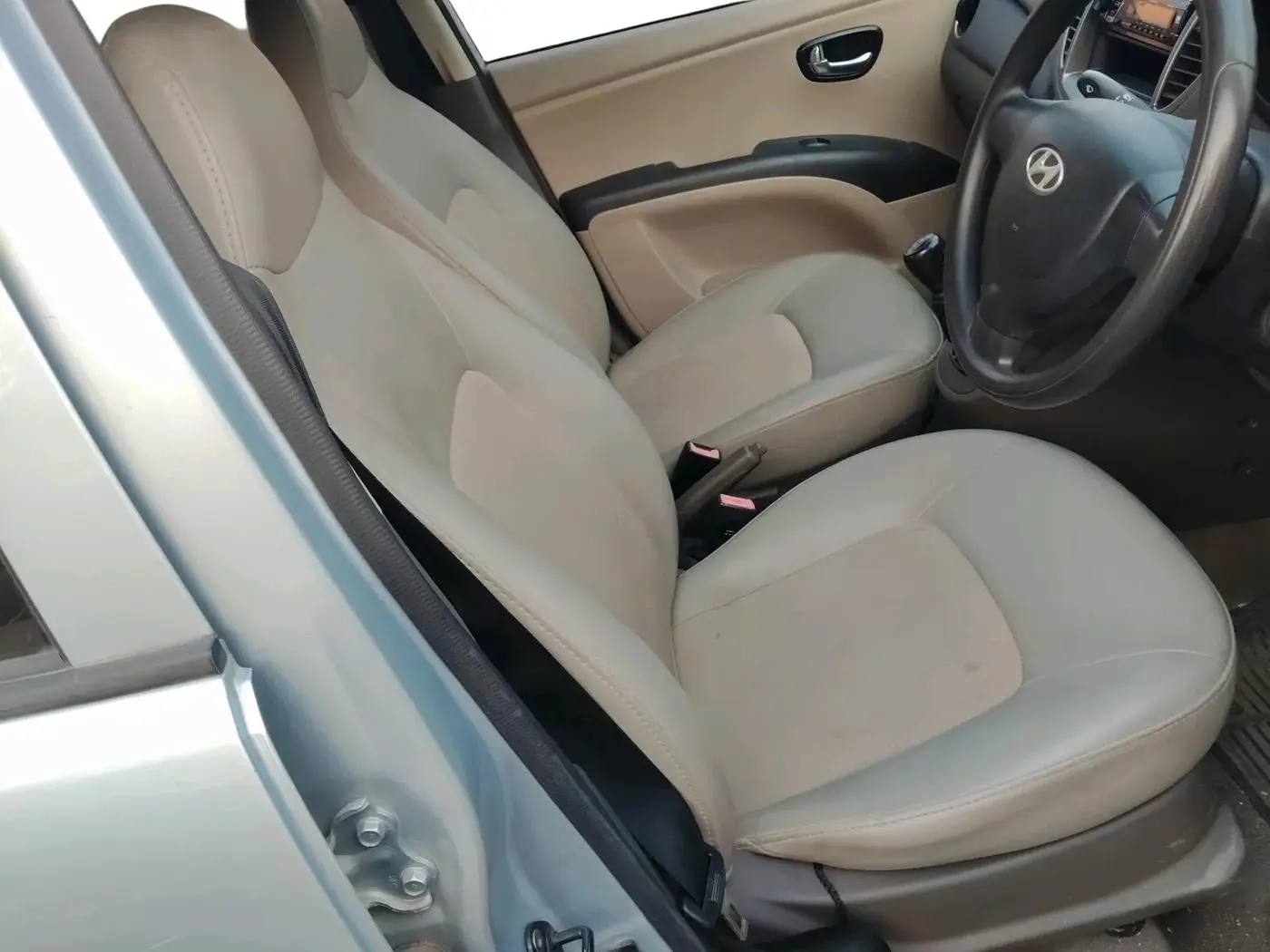 2010 Hyundai i10 MAGNA 1.2, Petrol, Manual, 41,298 km, interior