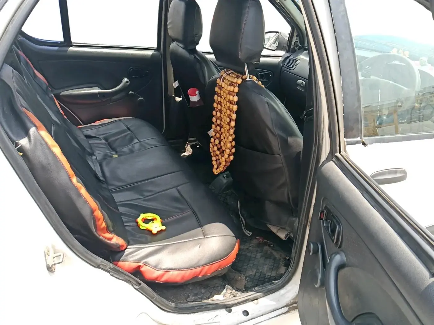 2009 Tata Indica V2 DLS, Diesel, Manual, 1,38,658 km, interior