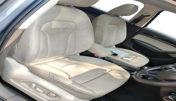 2014 Audi Q3 35 TDI Quattro, Diesel, Automatic, 65,025 km, interior