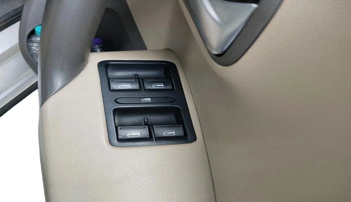 2021 Volkswagen Vento HIGHLINE 1.0L TSI, Petrol, Manual, 25,894 km, interior