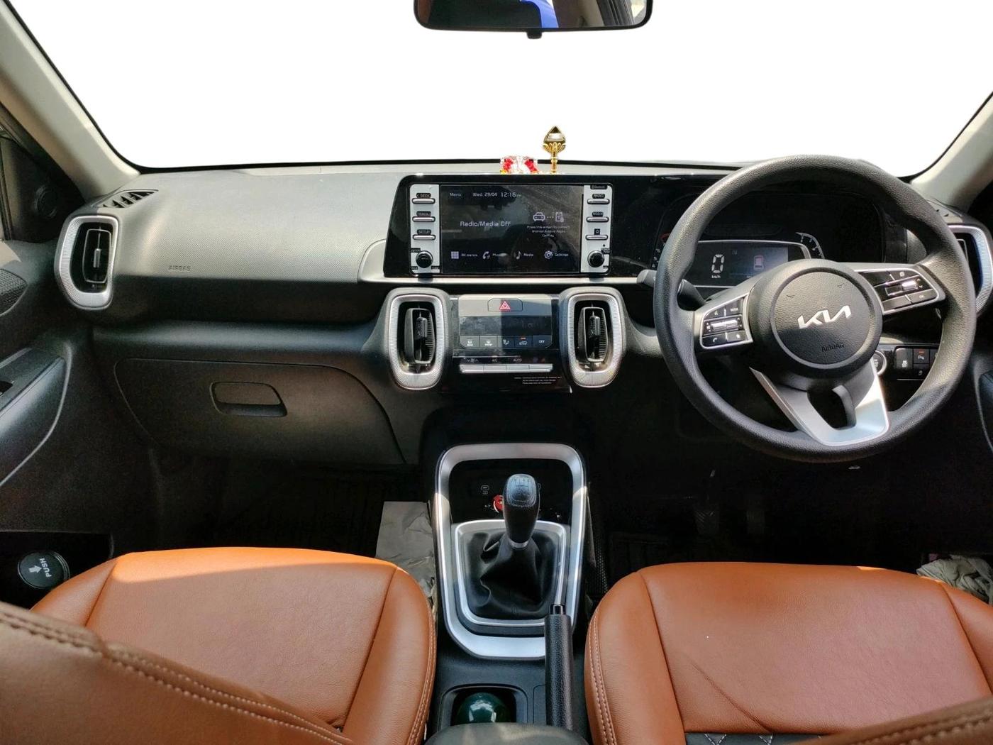 2024 KIA SONET HTK PLUS 1.0 TURBO PETROL IMT, Petrol, Manual, 8,600 km, interior