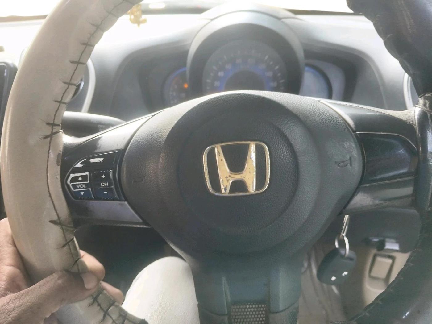2015 Honda Mobilio 1.5L I-DTEC S, Diesel, Manual, 1,27,995 km, interior