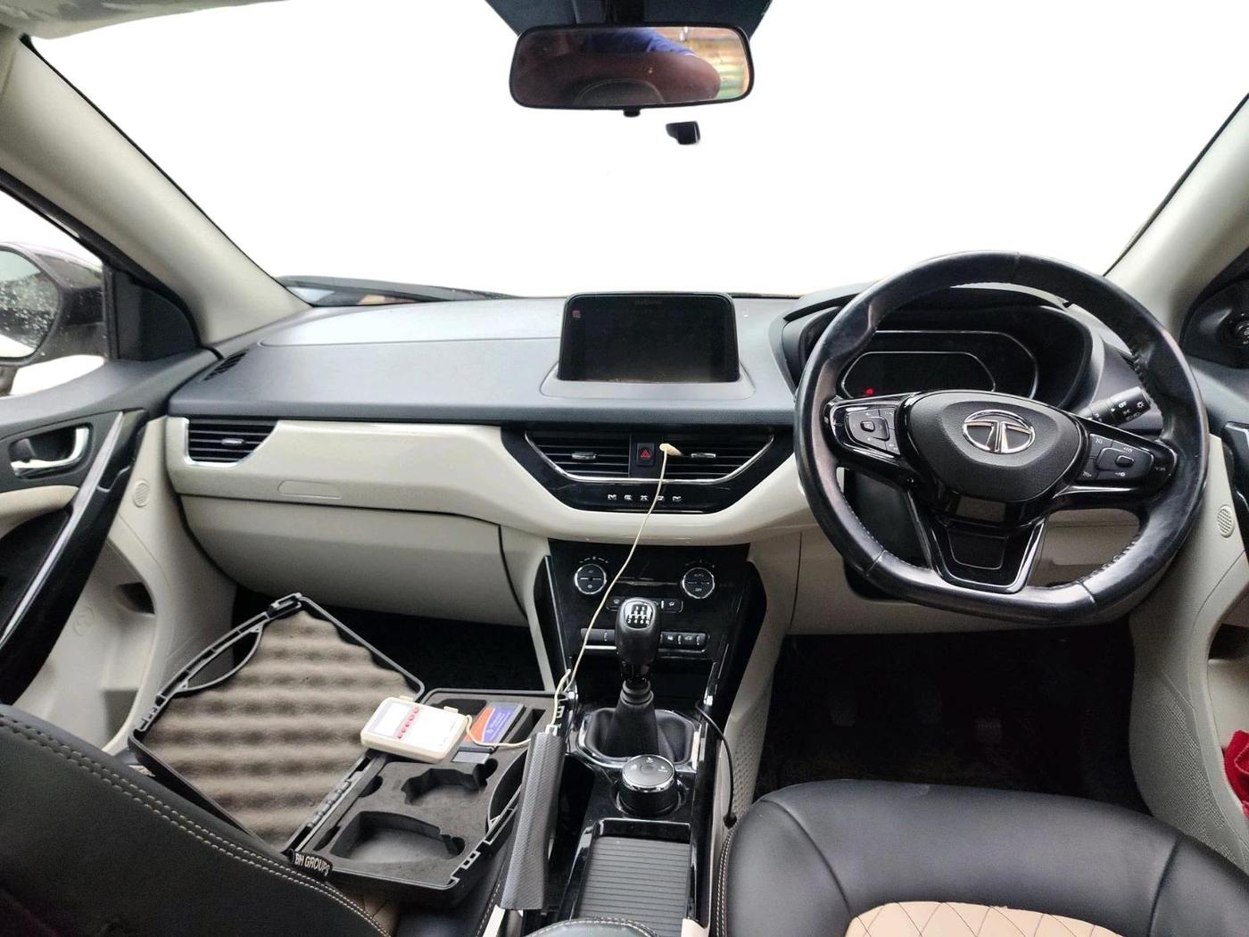 2023 Tata NEXON XZ PLUS PETROL SUNROOF, Petrol, Manual, 26,992 km, interior