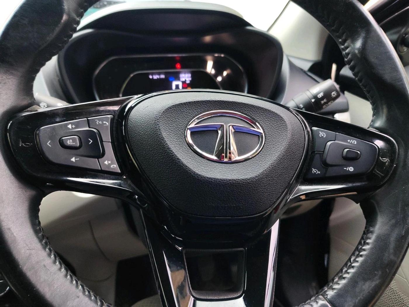 2023 Tata NEXON XZ PLUS PETROL SUNROOF, Petrol, Manual, 26,992 km, interior
