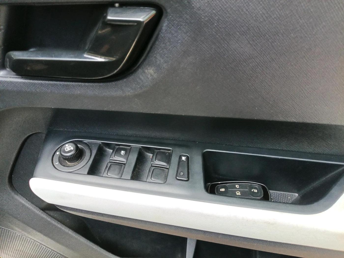 2022 Tata PUNCH ACCOMPLISHED AMT, Petrol, Automatic, 40,676 km, interior
