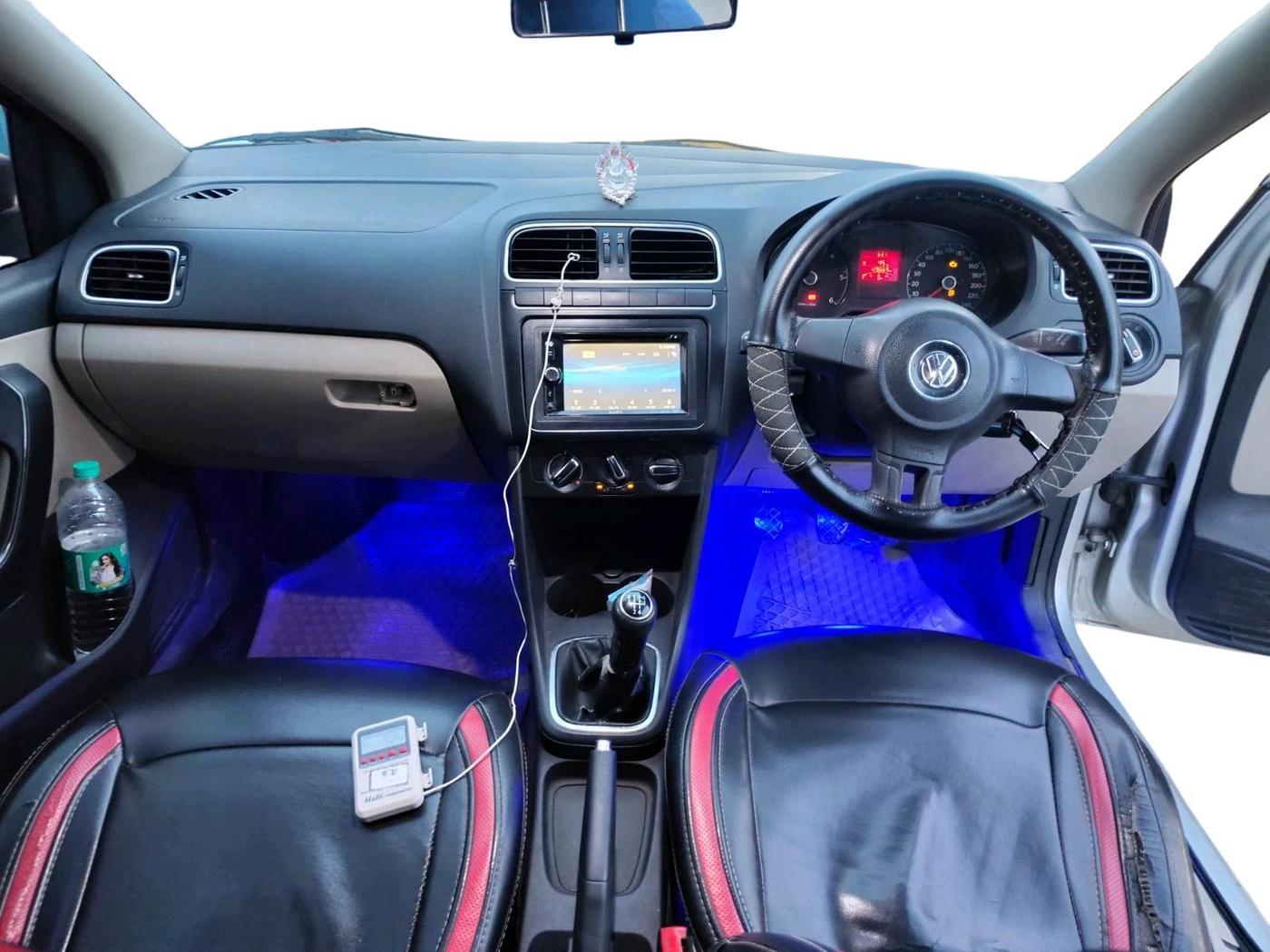 2011 Volkswagen Polo HIGHLINE DIESEL, Diesel, Manual, 1,28,669 km, interior