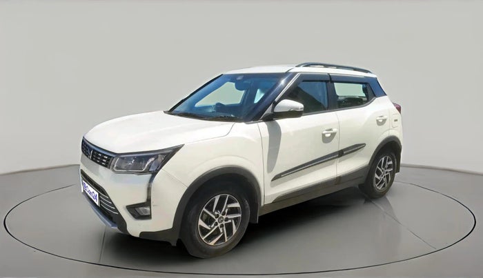 2023 Mahindra XUV300 W8 (O) 1.5 DIESEL, Diesel, Manual, 82,105 km, exterior