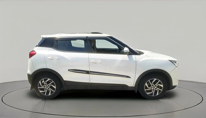 2023 Mahindra XUV300 W8 (O) 1.5 DIESEL, Diesel, Manual, 82,105 km, exterior