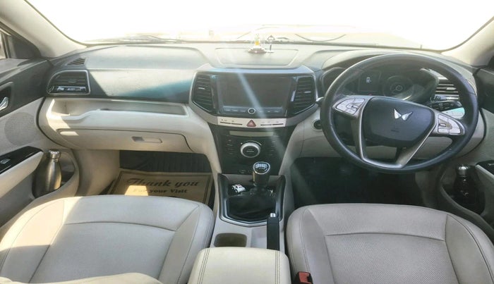 2023 Mahindra XUV300 W8 (O) 1.5 DIESEL, Diesel, Manual, 82,105 km, interior