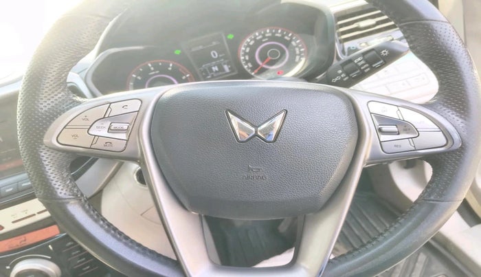 2023 Mahindra XUV300 W8 (O) 1.5 DIESEL, Diesel, Manual, 82,105 km, interior