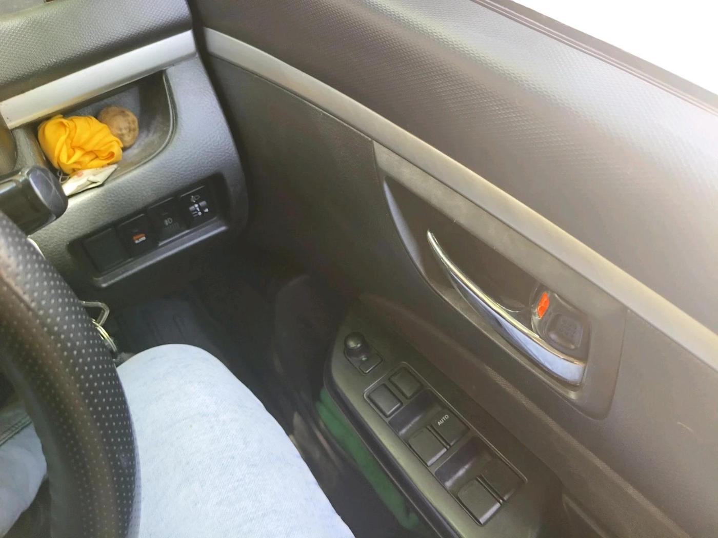 2015 Maruti Swift VXI, Petrol, Manual, 93,000 km, interior