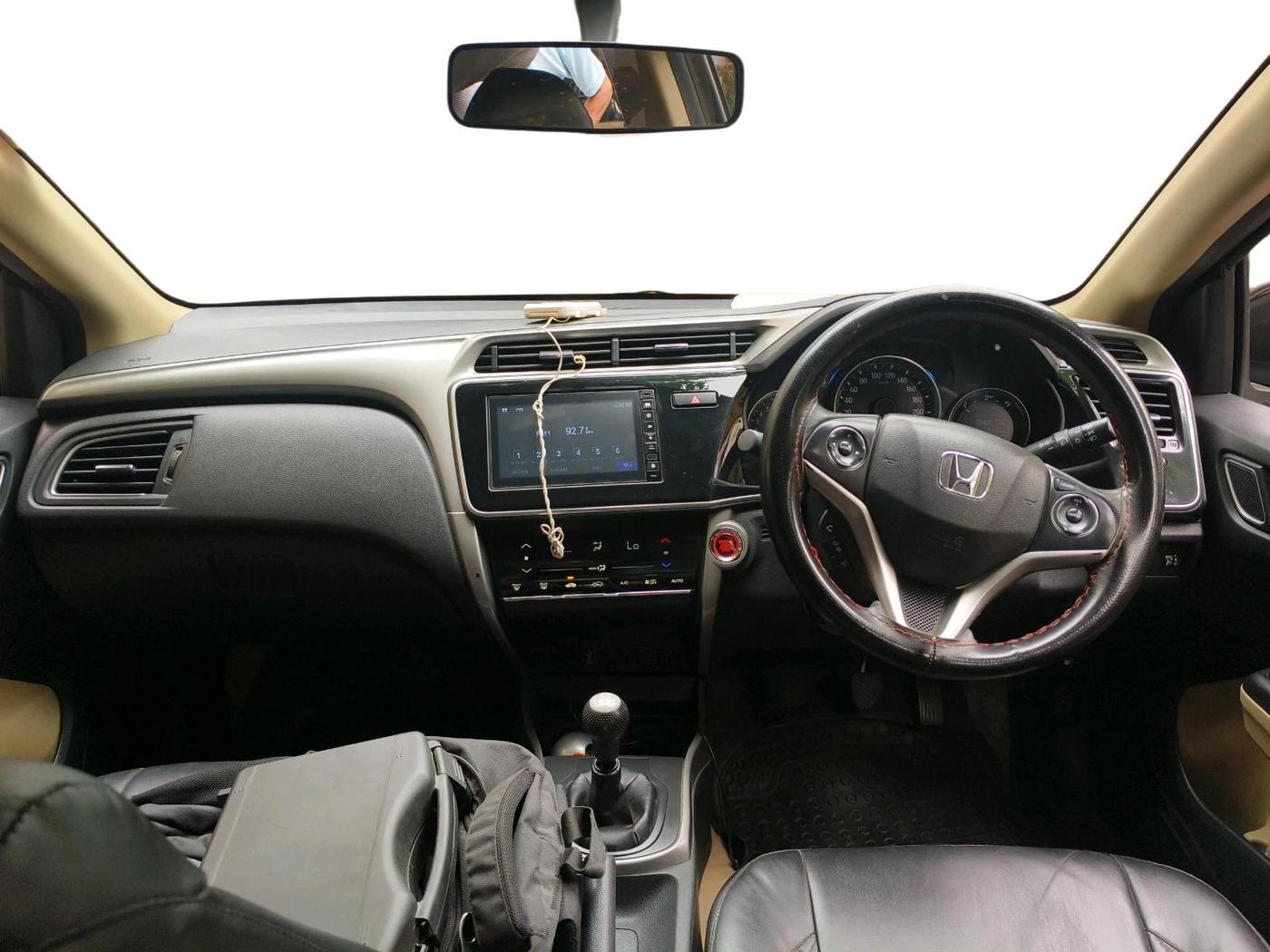 2020 Honda City 1.5L I-VTEC V MT 5TH GEN, Petrol, Manual, 48,977 km, interior