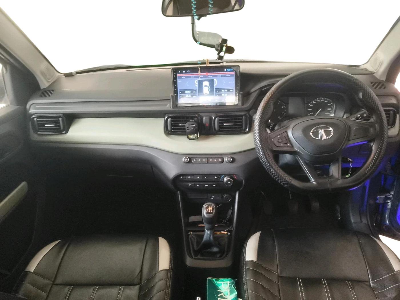 2023 Tata PUNCH ADVENTURE MT, Petrol, Manual, 51,202 km, interior