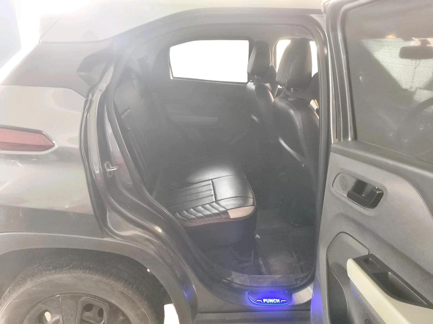2023 Tata PUNCH ADVENTURE MT, Petrol, Manual, 51,202 km, interior