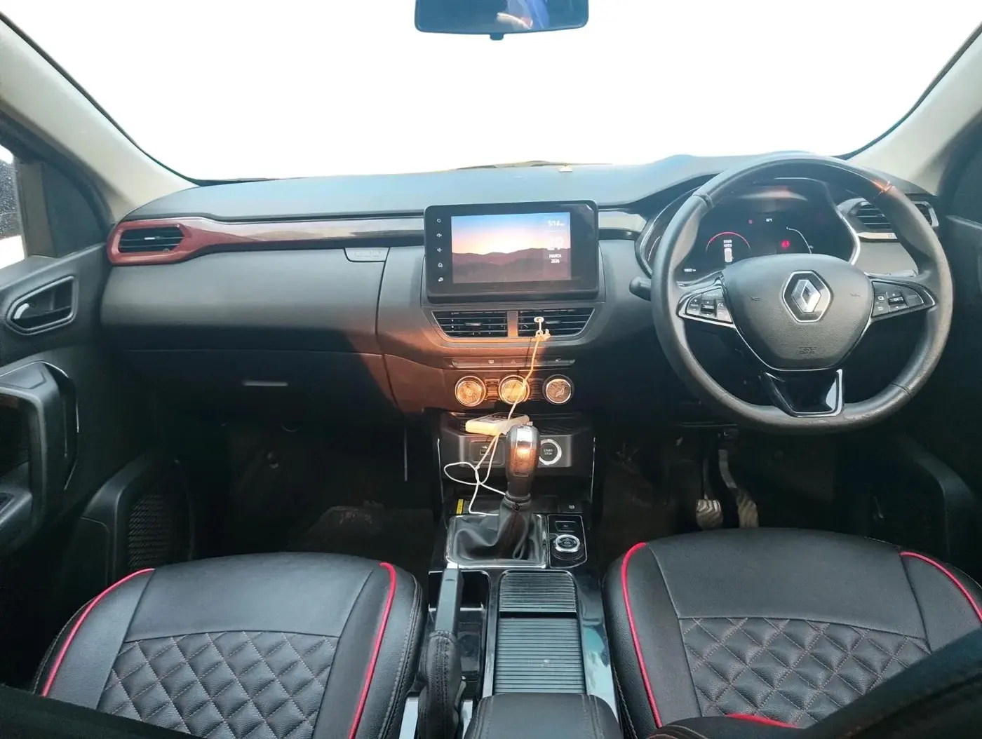 2023 Renault Kiger RXZ AMT, Petrol, Automatic, 18,024 km, interior